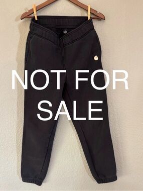 Not for sale Carhartt women’s black jogger sweatpants